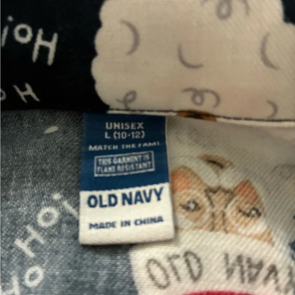 Old Navy Santa Print Pajama Top - Navy size 10/12